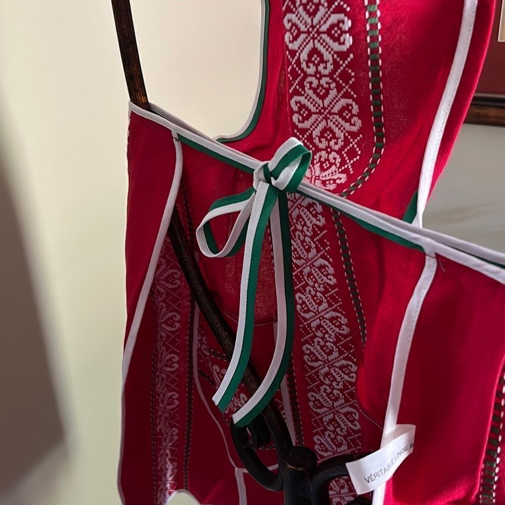 French Red Apron - Picture 4 of 5